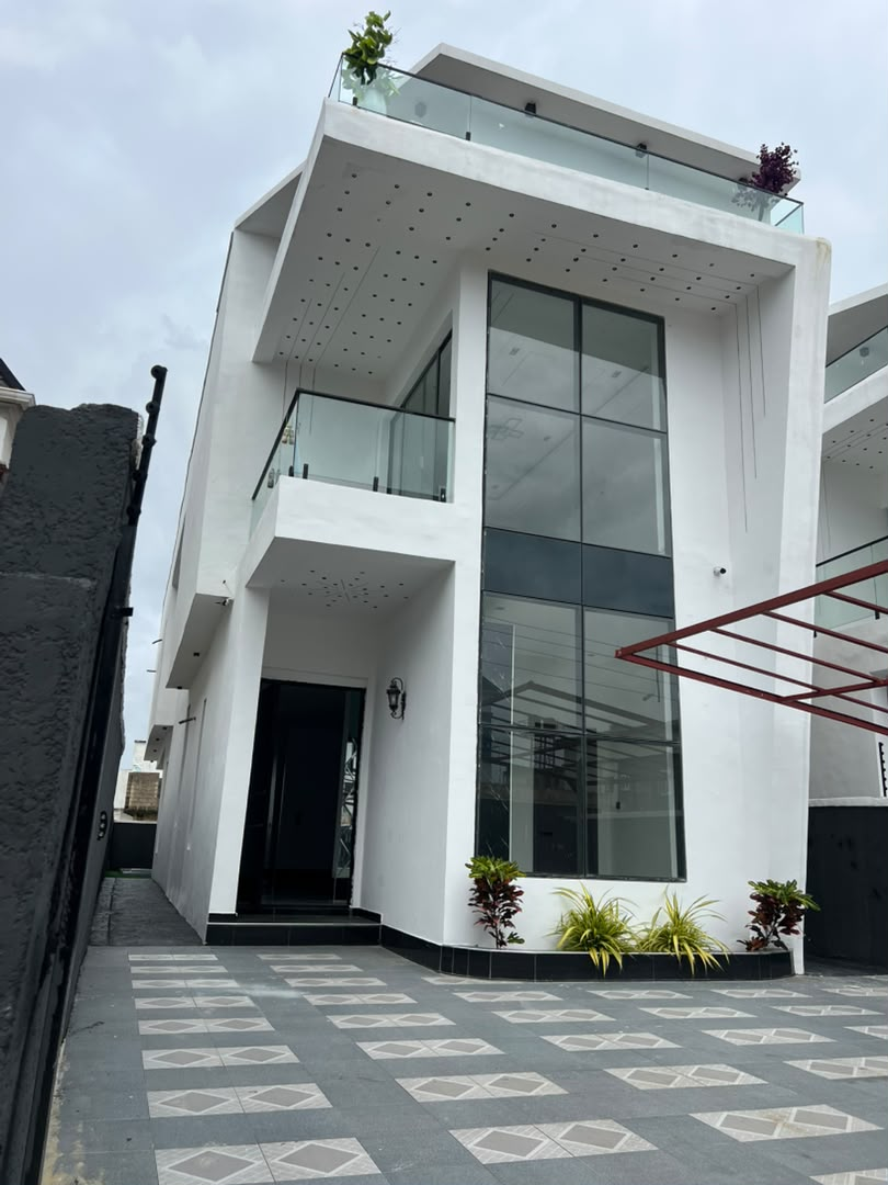 5 Bedroom Fully-Detached Duplex with BQ for Sale