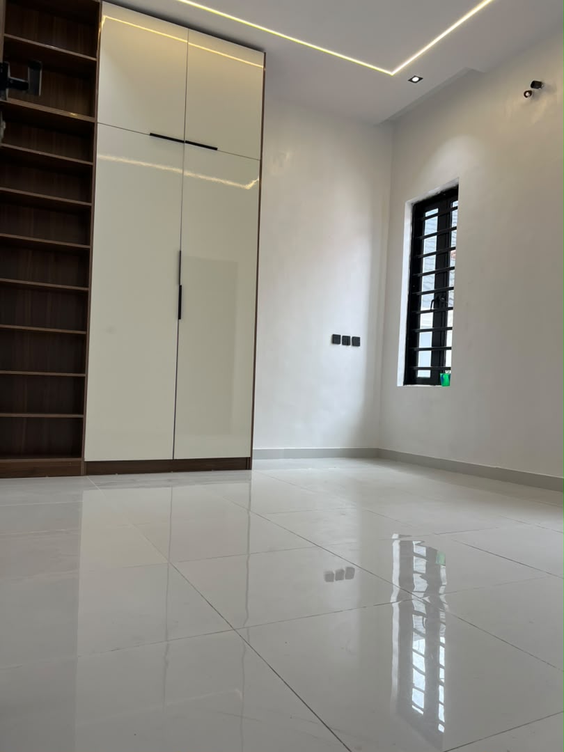 4 bedroom semi-detached duplex, Sangotedo — balcony and driveway